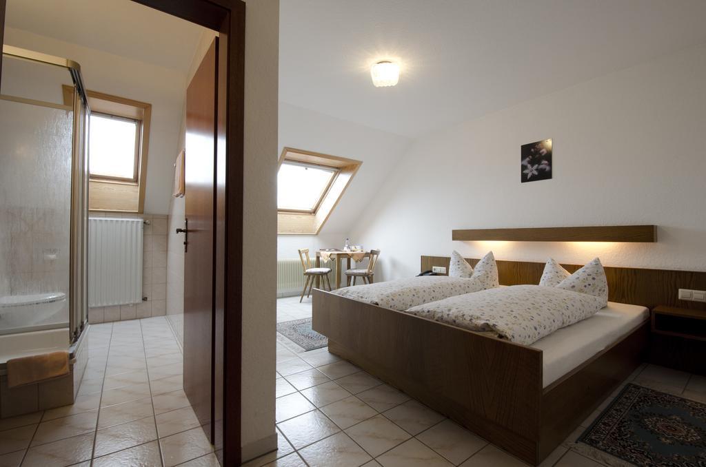 Hotel Gasthof Roessle Westerheim Szoba fotó
